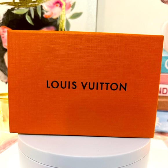 COPY - COPY - Louis Vuitton Slim Leather Bracelet Adjustable
Size - Picture 12 of 12